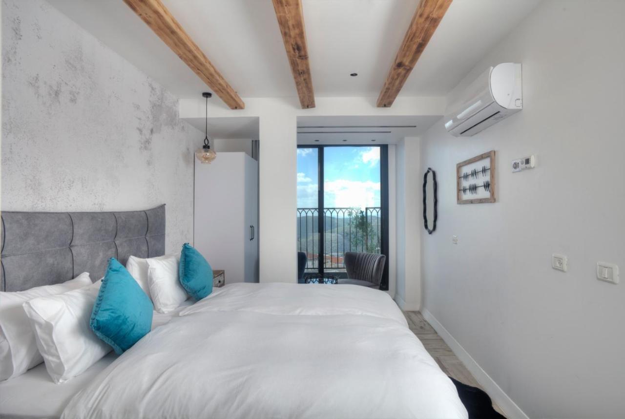 Open Skys Safed Exterior foto